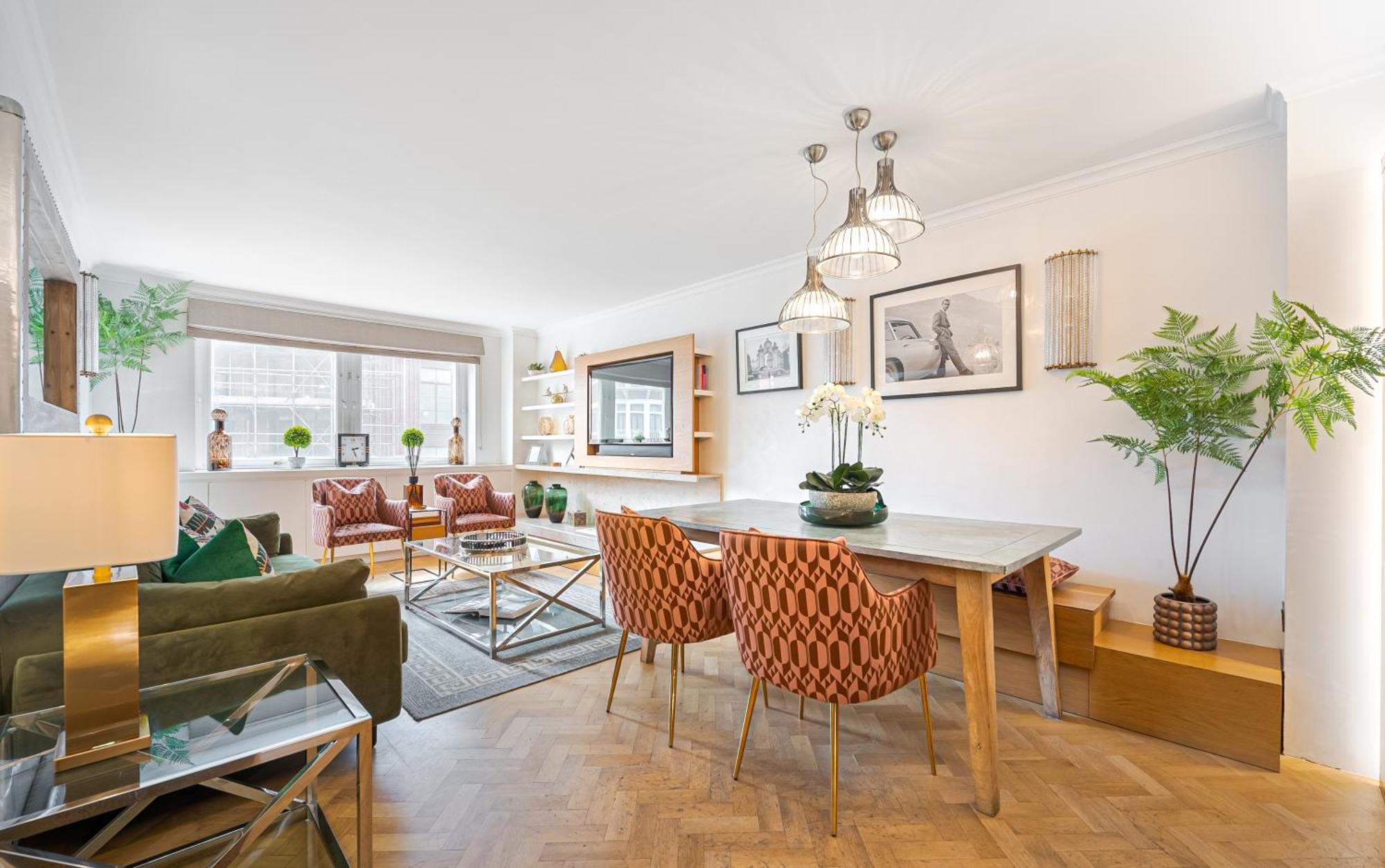 Modern Knightsbridge Apartment With Balcony Overlooking Harrods Prime Location לונדון מראה חיצוני תמונה
