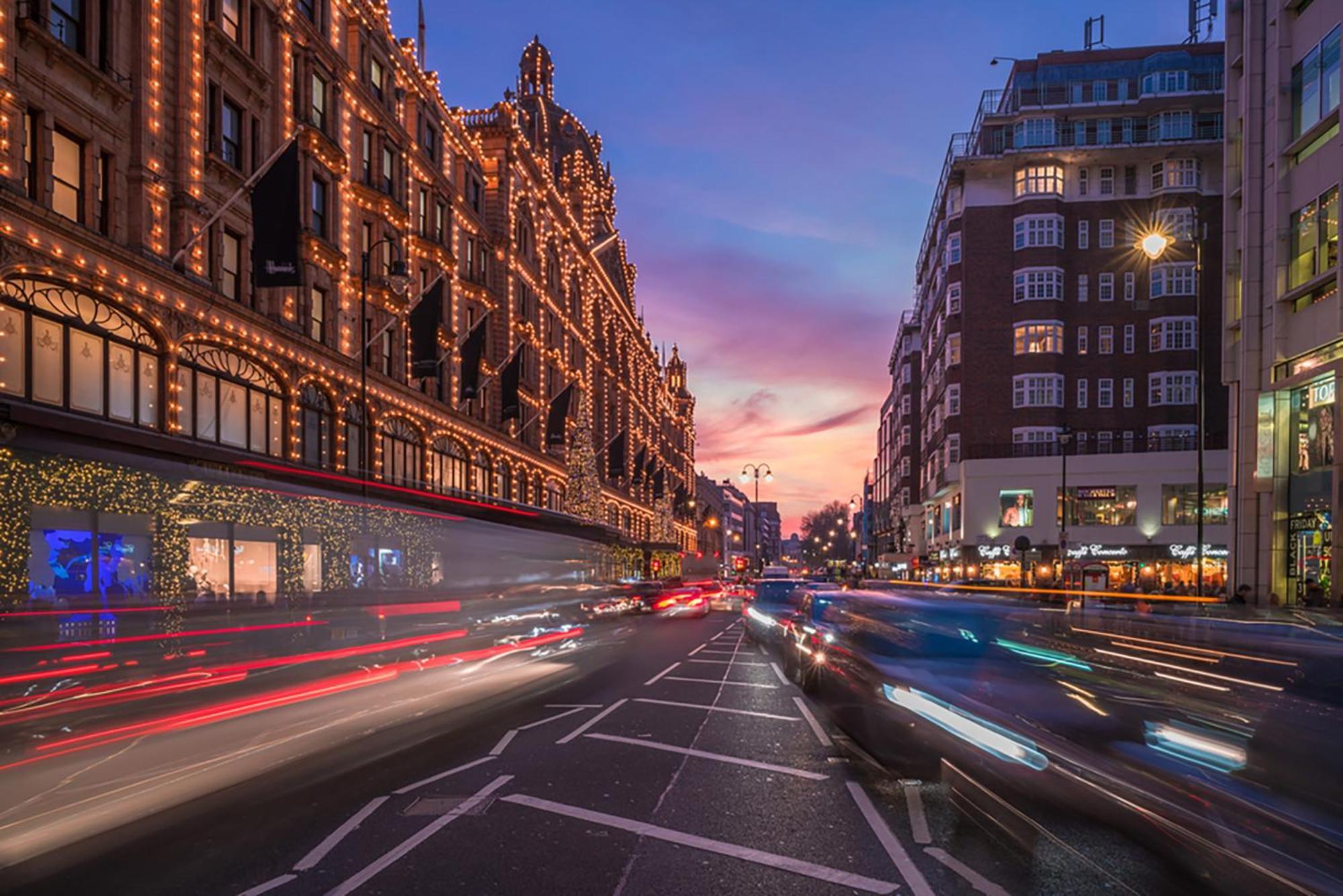 Modern Knightsbridge Apartment With Balcony Overlooking Harrods Prime Location לונדון מראה חיצוני תמונה