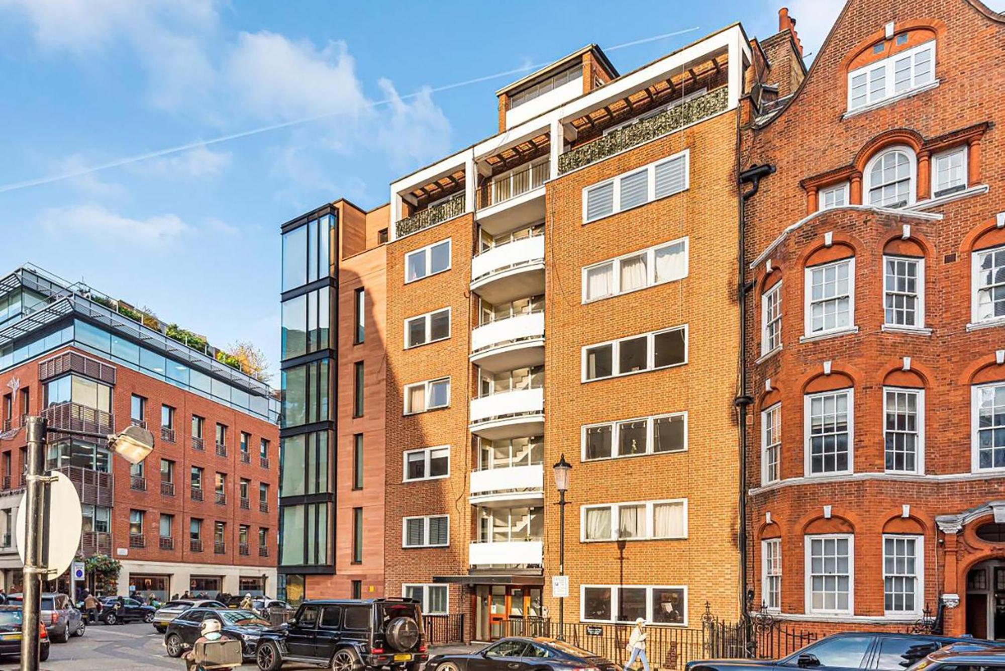 Modern Knightsbridge Apartment With Balcony Overlooking Harrods Prime Location לונדון מראה חיצוני תמונה